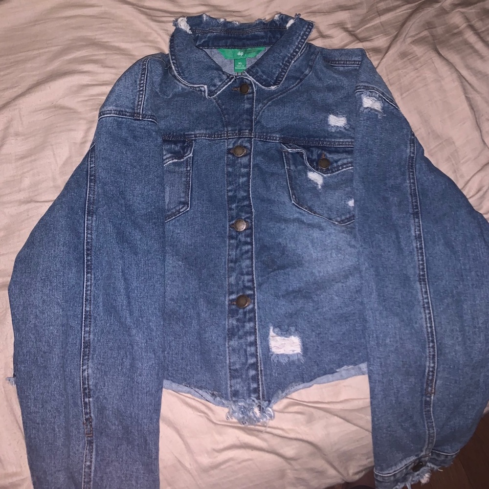 cropped distressed denim jacket